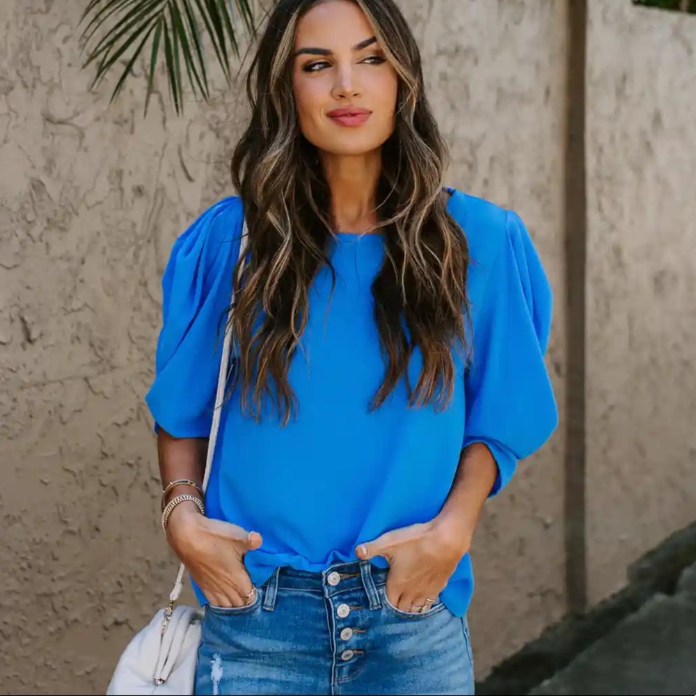 VICI KINGSTON STATEMENT SLEEVE TOP - BLUE